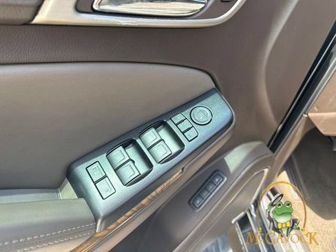 Used 2019 GMC Yukon Denali w/ Denali Ultimate Package AWD/4WD image 12