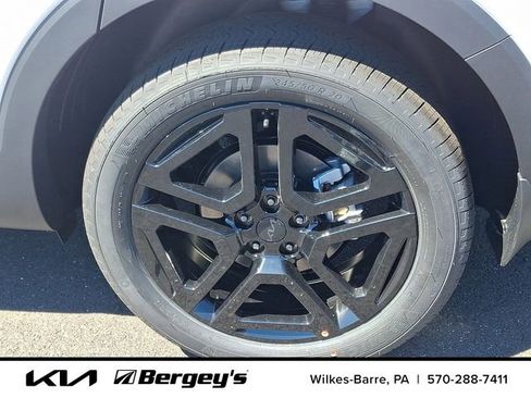 Certified 2025 Kia Telluride SX X-Line image 6