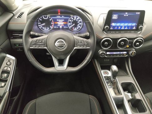Used 2021 Nissan Sentra SR FWD image 22