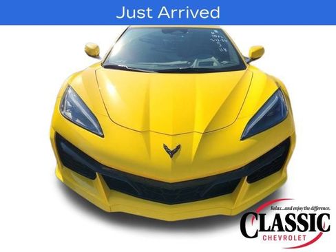 Used 2025 Chevrolet Corvette Z06 image 3