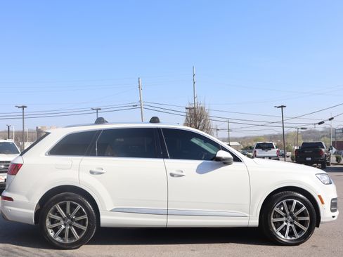 Used 2019 Audi Q7 3.0T Premium Plus w/ Premium Plus Package image 6