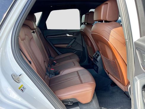 Used 2018 Audi Q5 2.0T Premium Plus w/ Premium Plus Package image 33