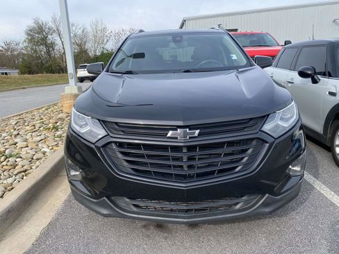Used 2020 Chevrolet Equinox LT w/ Midnight Edition image 2