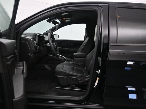 Used 2024 Chevrolet Colorado Trail Boss w/ Advanced Trailering Package AWD/4WD image 20