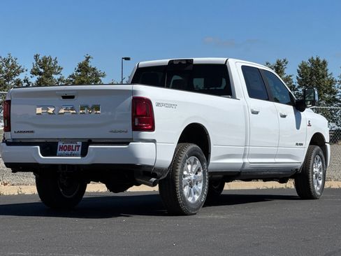 New 2026 RAM 2500 Laramie AWD/4WD image 3