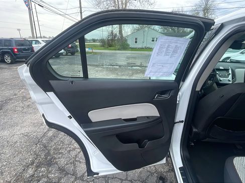 Used 2014 Chevrolet Equinox LS AWD/4WD image 19