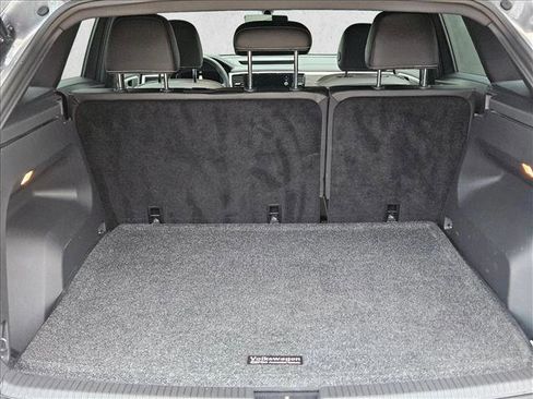 Used 2022 Volkswagen Atlas Cross Sport SE image 6