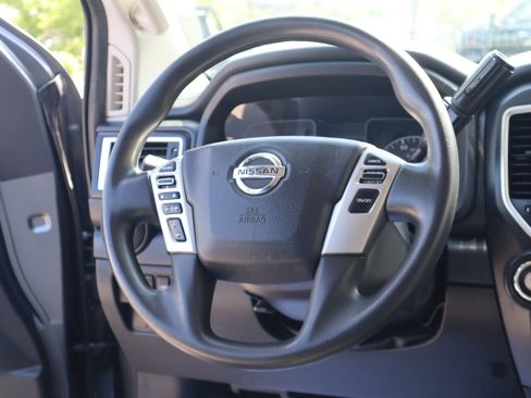 Used 2017 Nissan Titan S RWD image 14