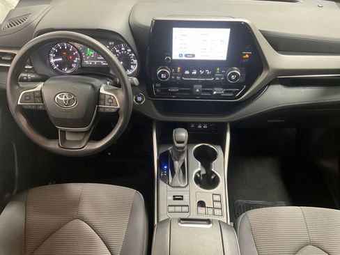 Used 2023 Toyota Highlander L AWD/4WD image 16
