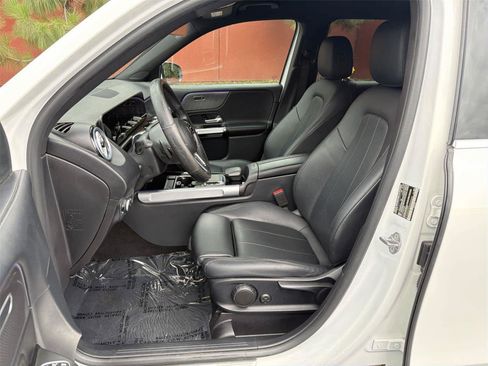 Used 2022 Mercedes-Benz GLB 250 image 12