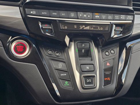 Used 2025 Honda Odyssey Elite image 18