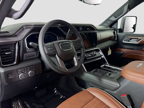 New 2026 GMC Sierra 3500 Denali Ultimate AWD/4WD image 9