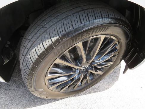 Used 2025 INFINITI QX80 Autograph w/ Premium Cargo Package AWD/4WD image 12