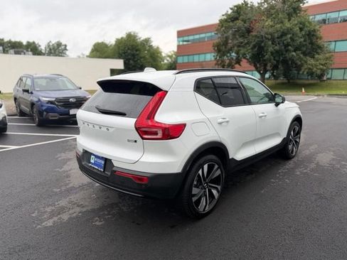 Used 2024 Volvo XC40 B5 Plus w/ Climate Package AWD/4WD image 6