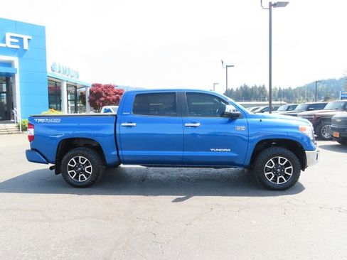 Used 2016 Toyota Tundra Limited w/ Limited Premium Package AWD/4WD image 10