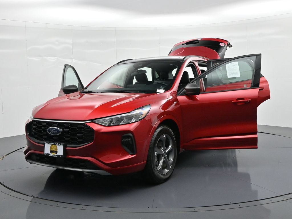 Used 2023 Ford Escape ST-Line w/ Tech Pack #1 AWD/4WD image 25