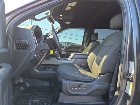 Used 2016 Ford F150 XLT w/ Equipment Group 302A Luxury AWD/4WD image 9