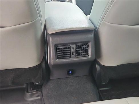 Used 2023 Toyota Camry SE w/ Audio Upgrade Package FWD image 18