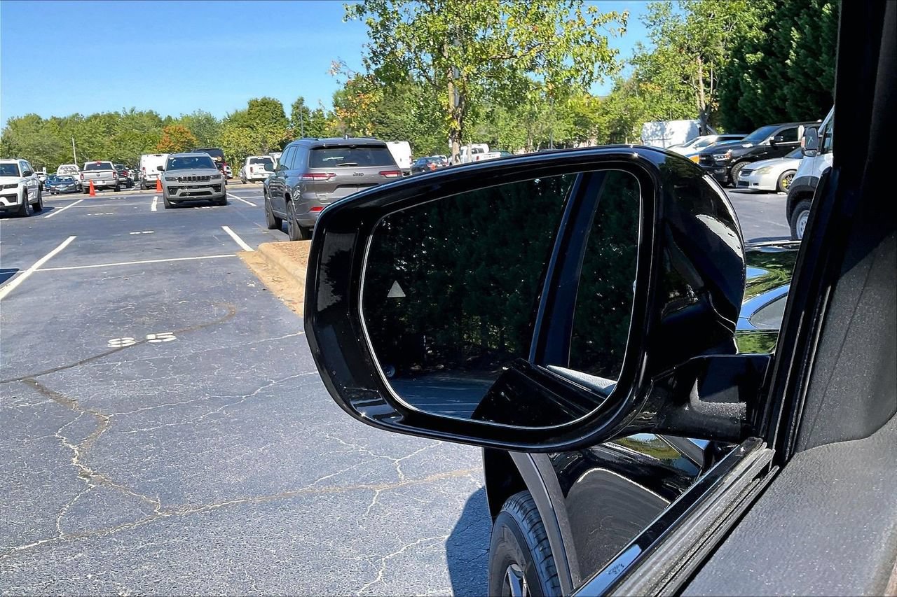 New 2027 Jeep Grand Cherokee Altitude AWD/4WD image 22