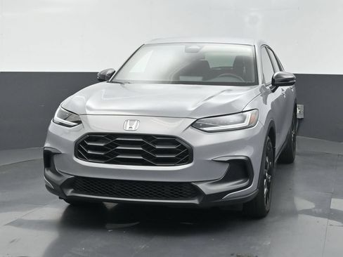 Used 2025 Honda HR-V Sport image 2