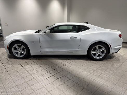 Used 2023 Chevrolet Camaro LT image 2