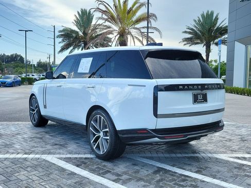 Certified 2025 Land Rover Range Rover Long Wheelbase SE AWD/4WD image 3