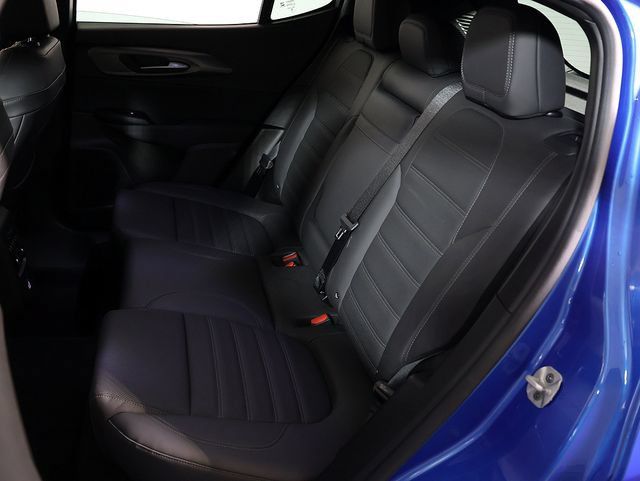 Used 2024 Alfa Romeo Tonale Veloce w/ Premium Interior Package AWD/4WD image 14
