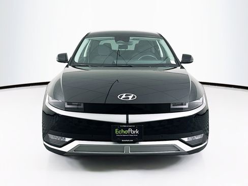 Used 2024 Hyundai Ioniq 5 SEL image 2