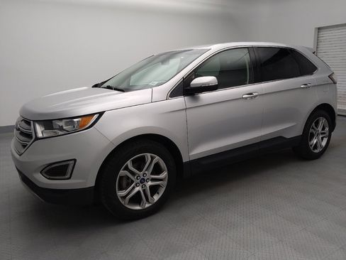Used 2017 Ford Edge Titanium w/ Technology Package image 2