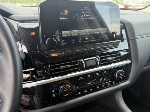 Used 2025 Nissan Pathfinder Platinum FWD image 20