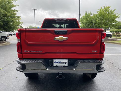 Used 2022 Chevrolet Silverado 2500 LTZ w/ LTZ Premium Package AWD/4WD image 8