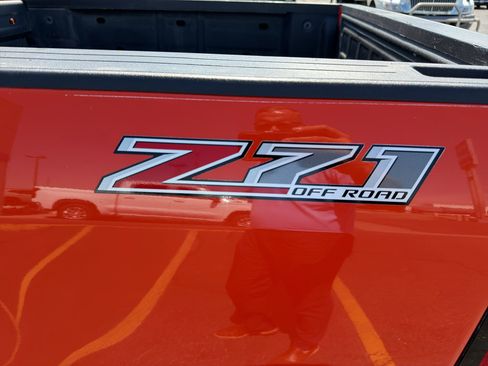 Used 2019 Chevrolet Colorado Z71 AWD/4WD image 7