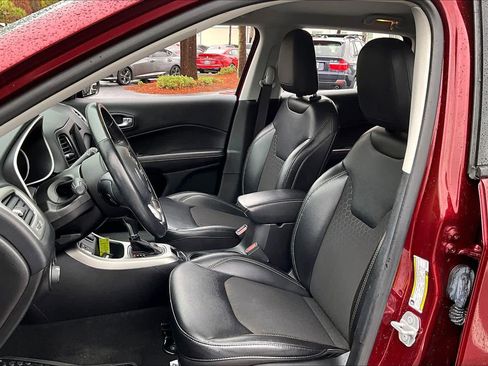 Used 2021 Jeep Compass Latitude w/ Driver Assistance Group image 7