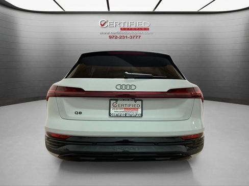 Used 2024 Audi Q8 e-tron Premium Plus w/ Premium Plus Package image 97