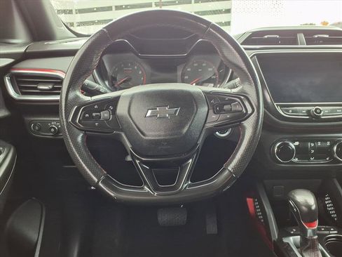 Used 2021 Chevrolet TrailBlazer RS w/ Convenience Package image 12