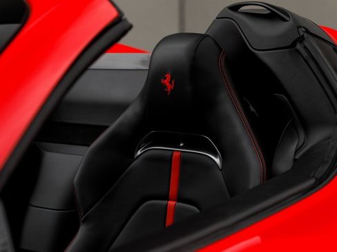 Used 2023 Ferrari SF90 Spider image 12