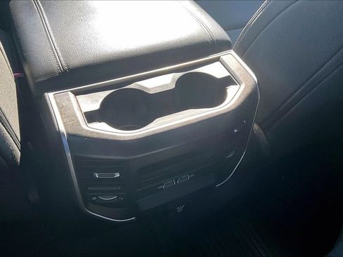 Used 2021 RAM 1500 Big Horn AWD/4WD image 17