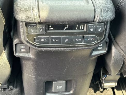 Used 2024 Toyota Grand Highlander AWD Hybrid image 13