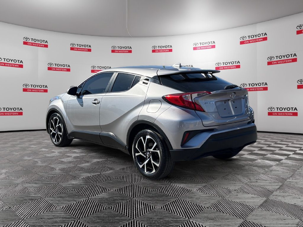 Used 2019 Toyota C-HR XLE FWD image 7