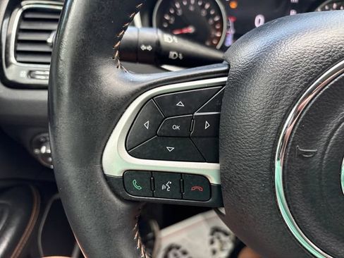 Used 2019 Jeep Compass Limited AWD/4WD image 11
