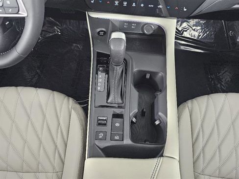 New 2026 Nissan Sentra SL w/ Floor Mat Package FWD image 34