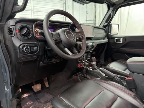 Used 2024 Jeep Wrangler Unlimited Rubicon image 13