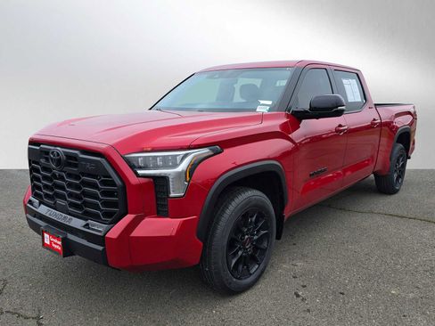 Used 2025 Toyota Tundra Limited w/ TRD Off-Road Package image 8