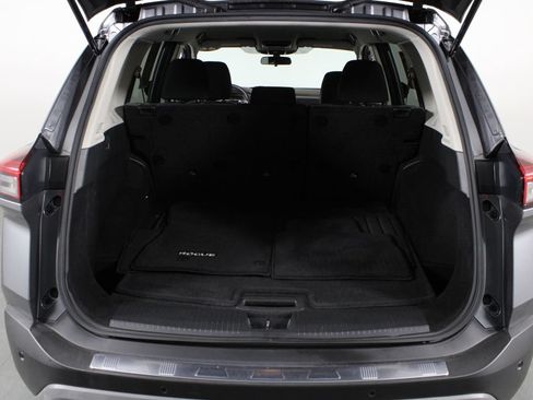 Certified 2022 Nissan Rogue SV FWD image 18