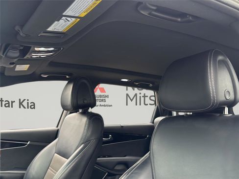 Used 2016 Kia Sorento SX w/ SXL Technology Package AWD/4WD image 18