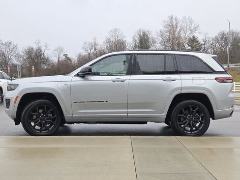 Used 2025 Jeep Grand Cherokee Limited 4xe image 31