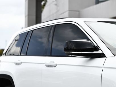 Used 2023 Jeep Grand Cherokee Limited w/ Luxury Tech Group II