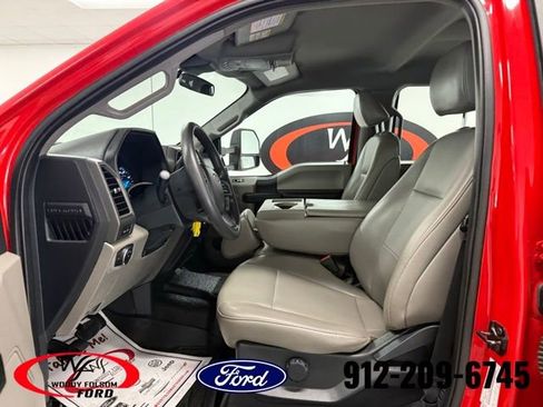 Used 2022 Ford F550 4x4 Crew Cab Super Duty w/ Power Equipment Group image 9