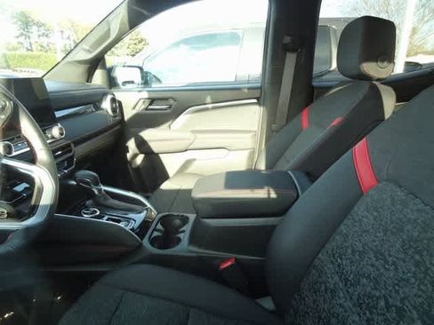 Used 2024 Chevrolet Colorado Z71 w/ Advanced Trailering Package image 6
