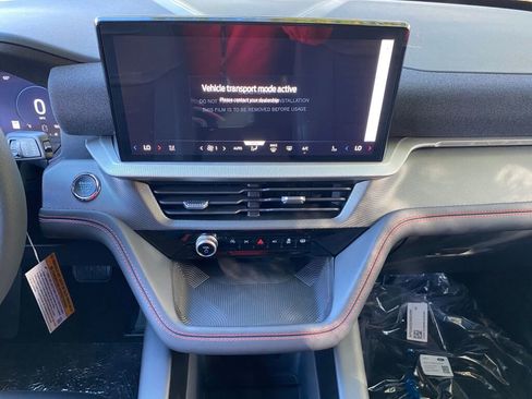 New 2026 Ford Explorer ST-Line w/ ST-Line Street Pack image 13